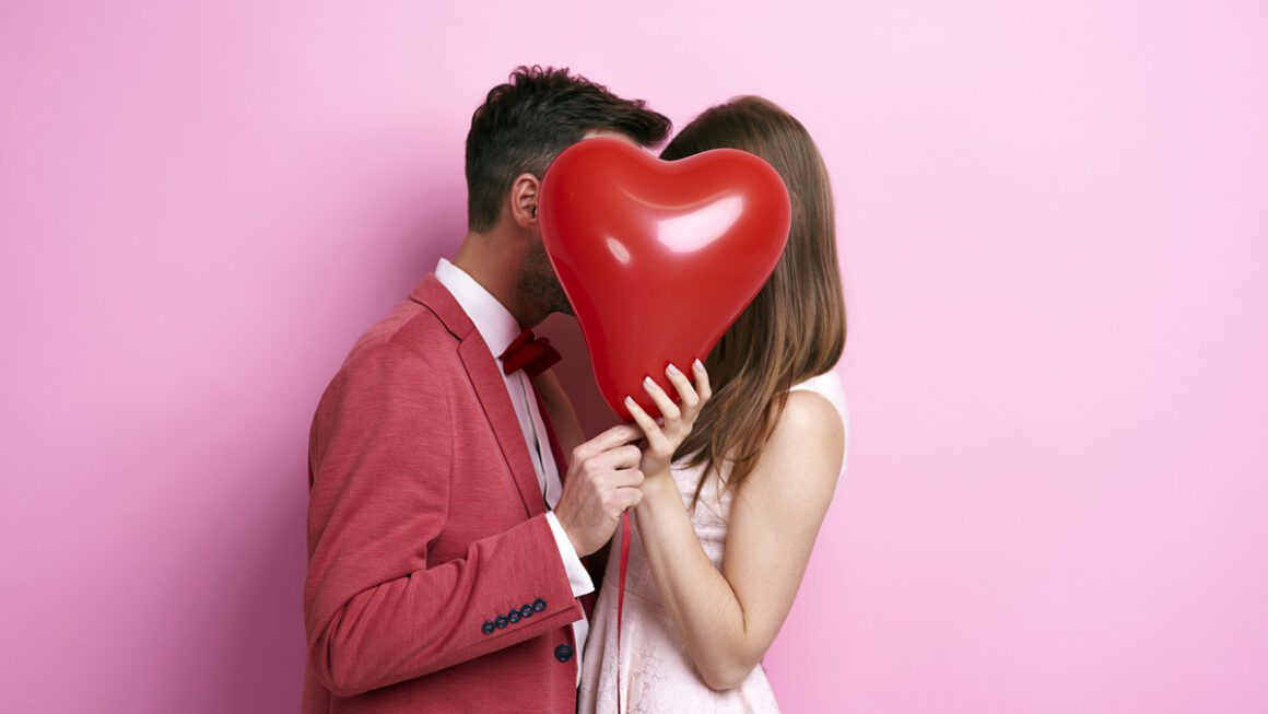 San Valentino: perché e come si festeggia la festa degli innamorati