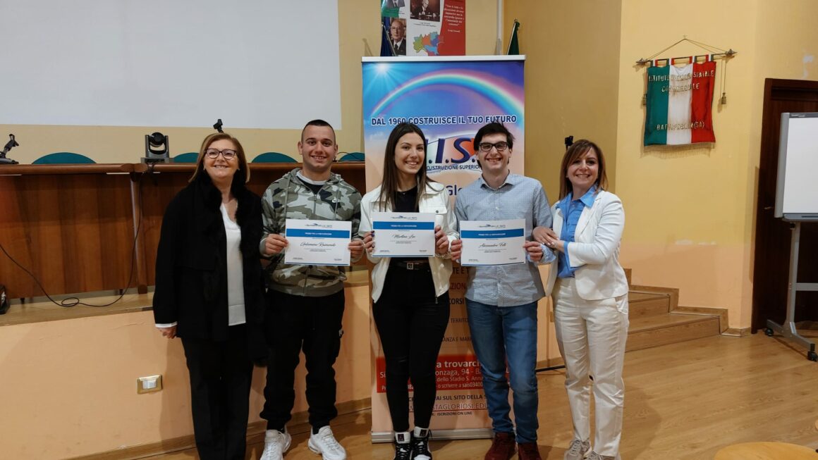 Progetto “banca del tempo sociale” ragazzi dell’ IIS Besta Gloriosi di Battipaglia vincitori di una borsa di studio