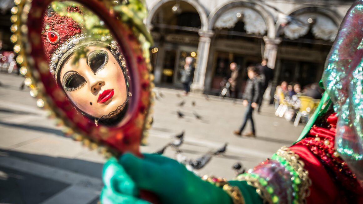 Quali sono le tipiche poesie di Carnevale?